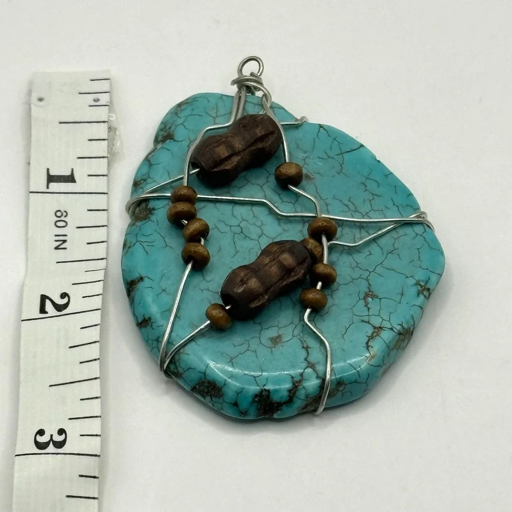 Large (faux?)‎ Turquoise Stone Wood Beads Shaped Wire Pendant - Picture 7 of 7